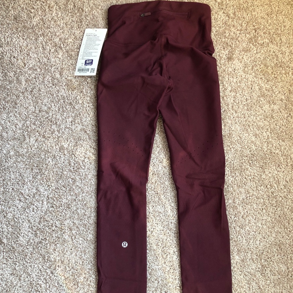 Lulu lemon leggings zoned in tight